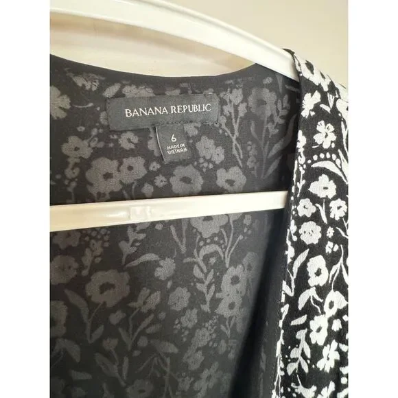 Banana Republic Black White Floral Wrap Dress 6 Lined Short Sleeve Feminine - Picture 4 of 7